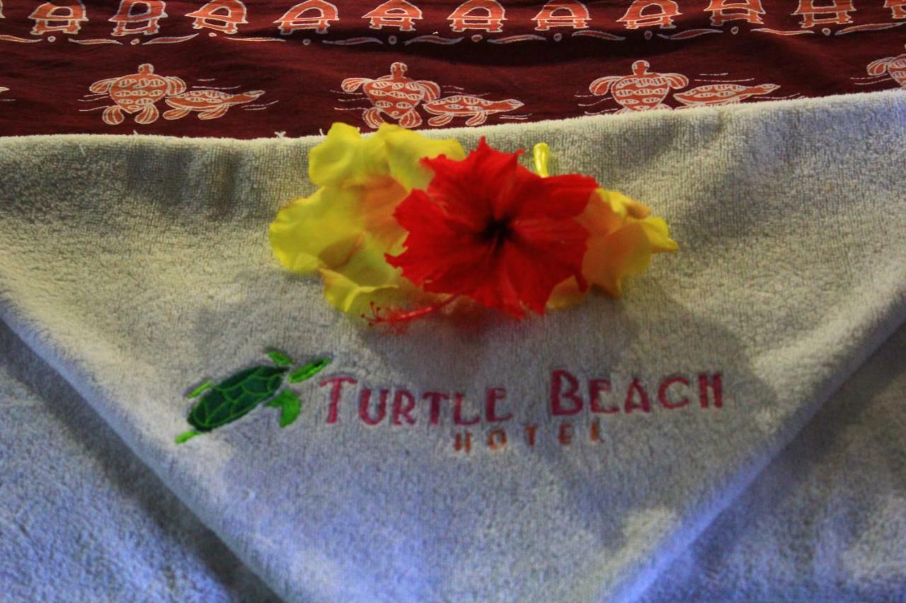 Turtle Beach Hotel Gili Air Bagian luar foto
